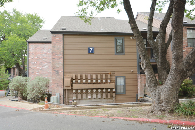 Image 13 of 19 For 4803 Hamilton Wolfe Road  704