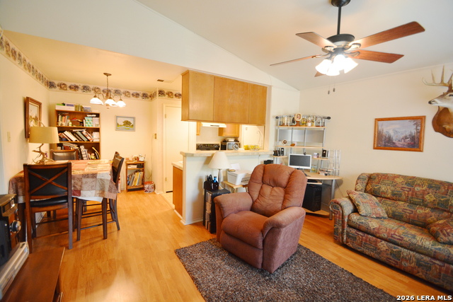 Image 4 of 19 For 4803 Hamilton Wolfe Road  704