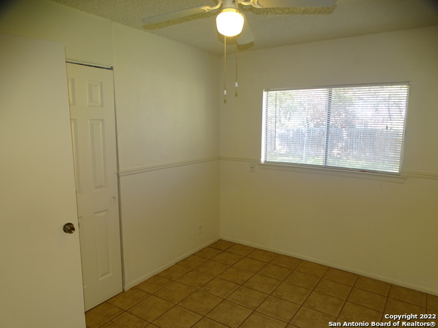 Image 14 of 25 For 9819 Valley Villa