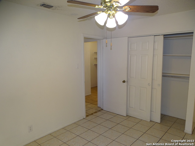 Image 17 of 25 For 9819 Valley Villa