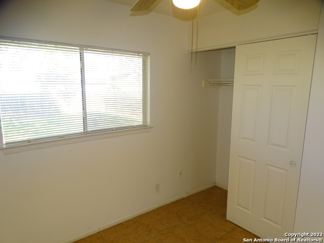 Image 20 of 25 For 9819 Valley Villa