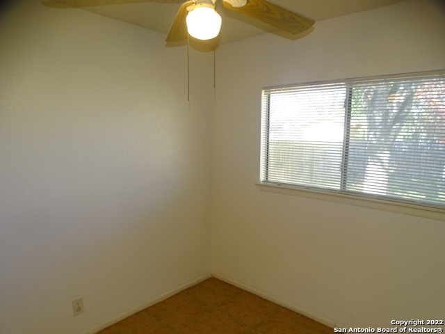 Image 22 of 25 For 9819 Valley Villa