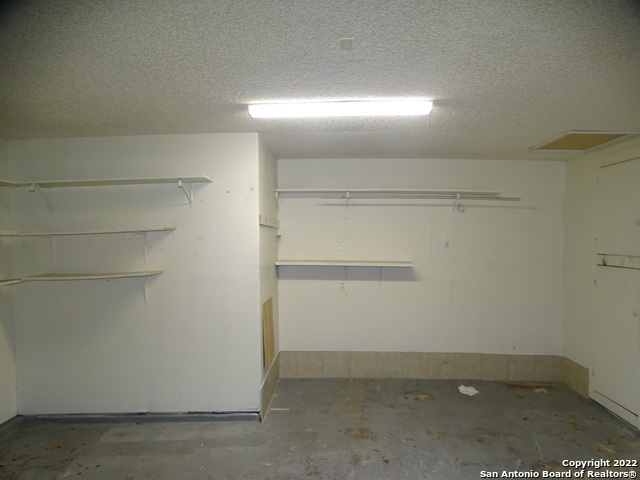 Image 25 of 25 For 9819 Valley Villa