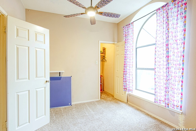 Image 29 of 39 For 14014 Shire Oak St