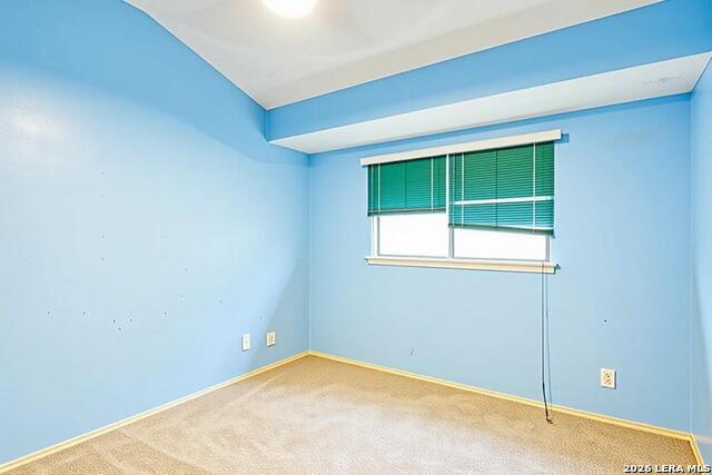 Image 31 of 39 For 14014 Shire Oak St