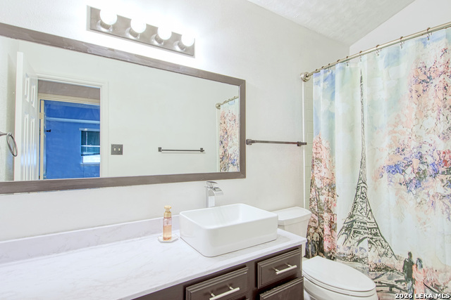 Image 33 of 39 For 14014 Shire Oak St