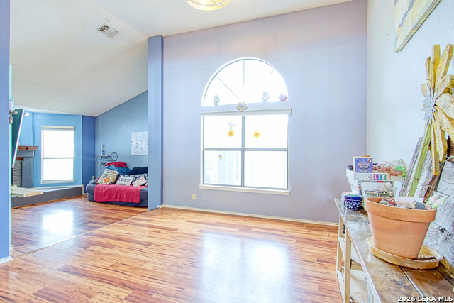 Image 6 of 39 For 14014 Shire Oak St