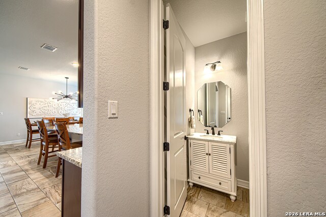 Image 25 of 46 For 7066 Jamie Lyn