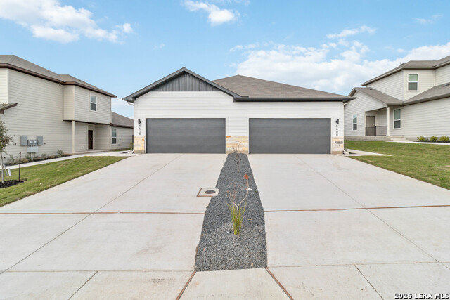 Image 2 of 31 For 304-308 Colgin Dr