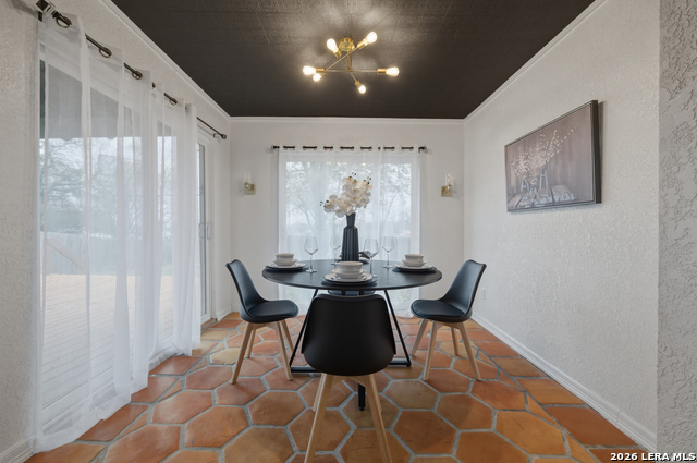 Image 12 of 35 For 7914 Windlake St