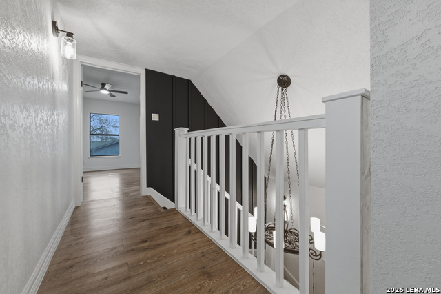 Image 22 of 35 For 7914 Windlake St