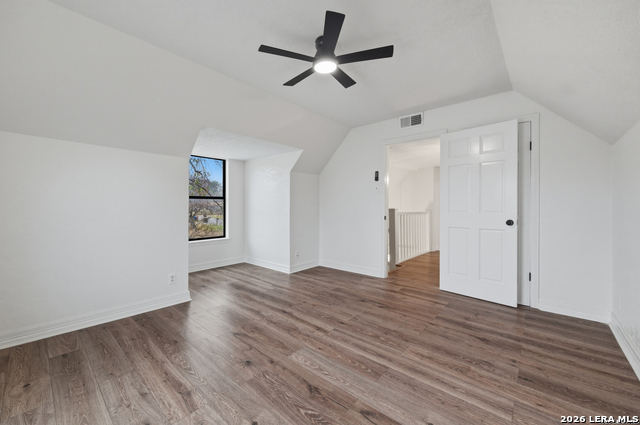 Image 24 of 35 For 7914 Windlake St