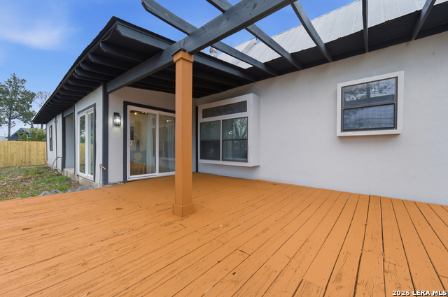 Image 33 of 35 For 7914 Windlake St