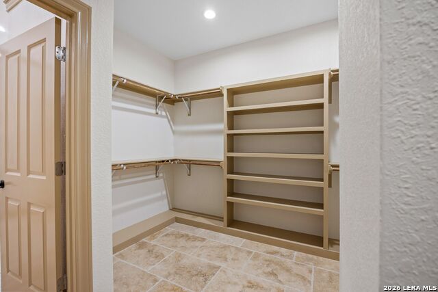 Listing photo id 15 for 207 Spring Mill Dr