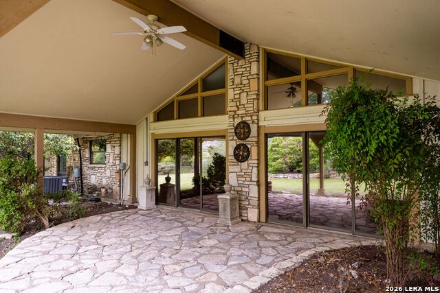 Listing photo id 30 for 207 Spring Mill Dr