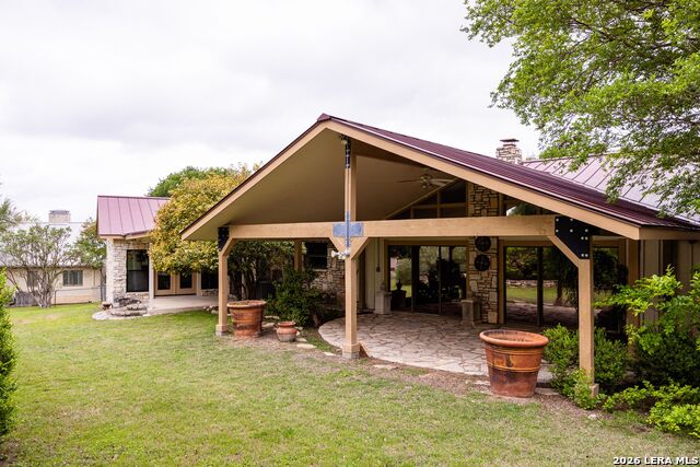 Listing photo id 31 for 207 Spring Mill Dr