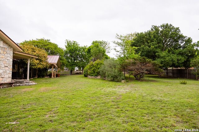 Listing photo id 35 for 207 Spring Mill Dr