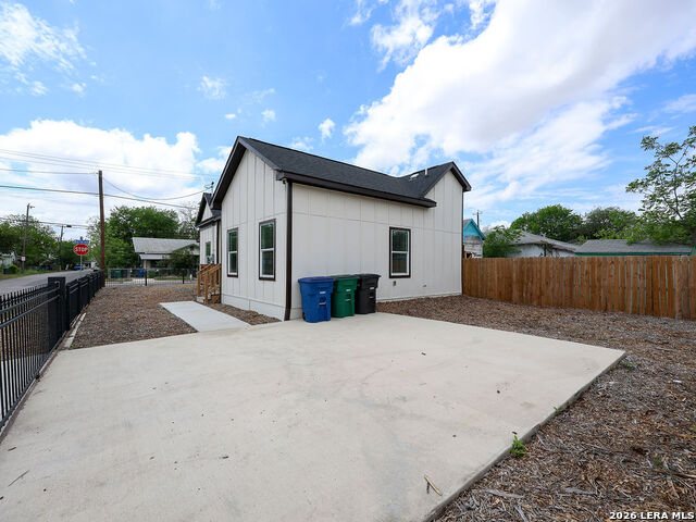 Image 10 of 42 For 1113 Burleson