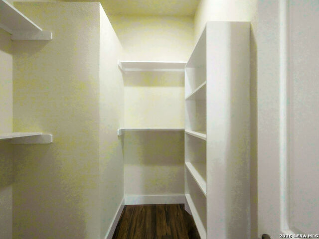 Image 28 of 42 For 1113 Burleson