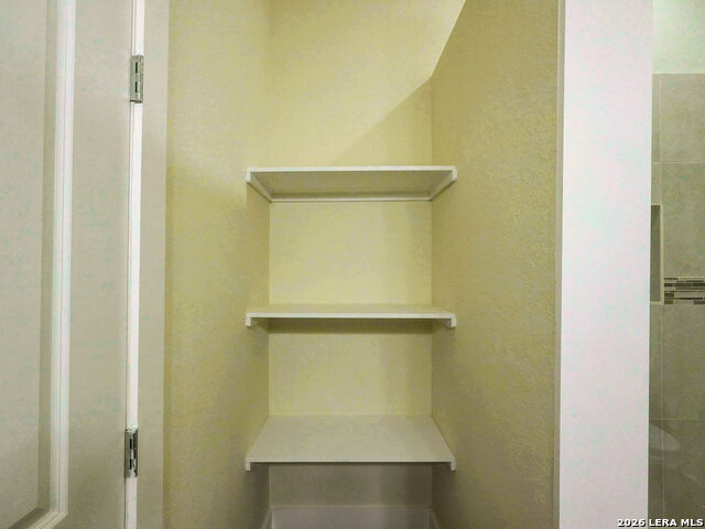 Image 32 of 42 For 1113 Burleson