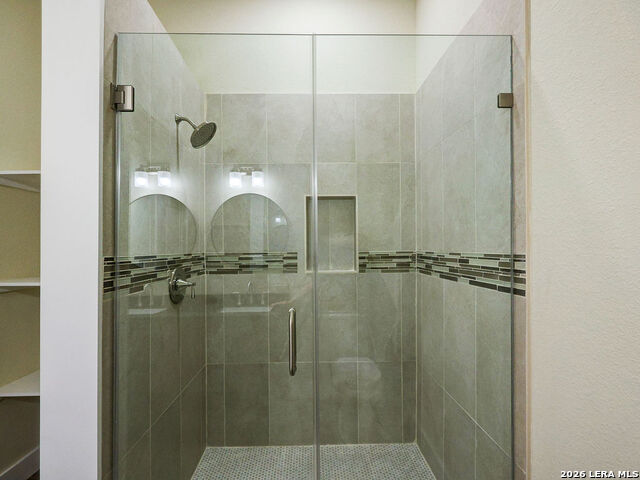 Image 33 of 42 For 1113 Burleson