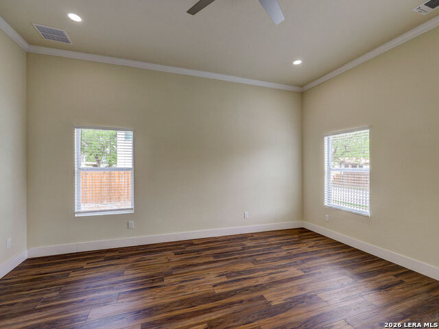 Image 34 of 42 For 1113 Burleson