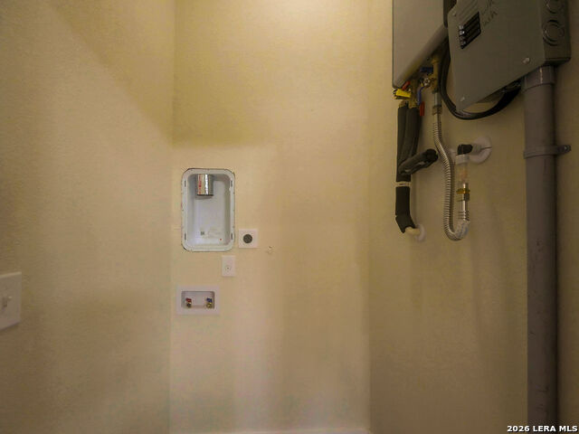 Image 37 of 42 For 1113 Burleson