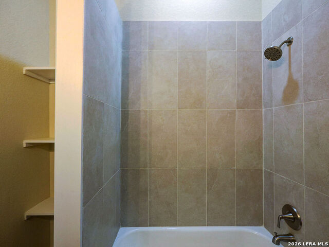 Image 40 of 42 For 1113 Burleson