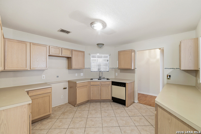 Image 8 of 21 For 7518 Sutters Mine