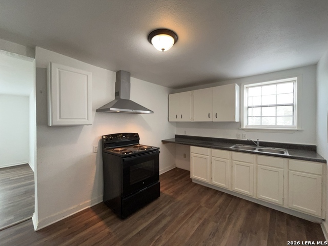 Image 10 of 39 For 1142 Villaret Blvd W