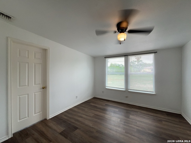 Image 14 of 39 For 1142 Villaret Blvd W