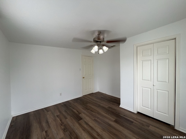 Image 17 of 39 For 1142 Villaret Blvd W