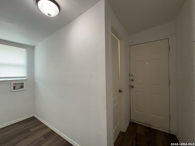 Image 28 of 39 For 1142 Villaret Blvd W