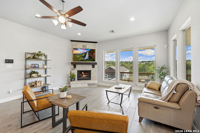 Image 10 of 43 For 1186 Diretto Dr