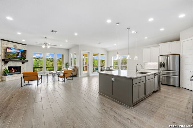 Image 5 of 43 For 1186 Diretto Dr