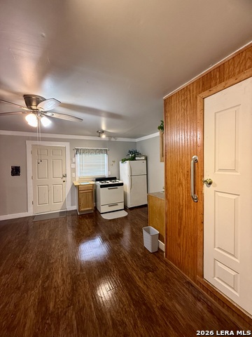 Image 12 of 15 For 810 Haggin St.