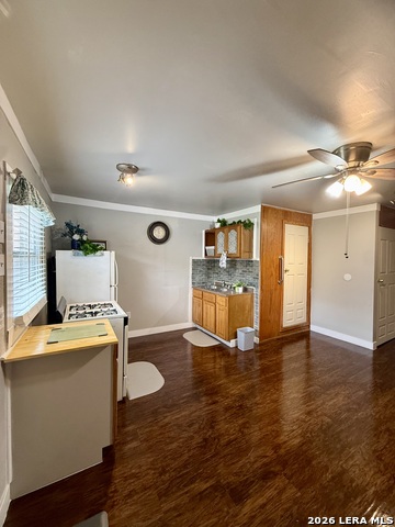 Image 4 of 15 For 810 Haggin St.