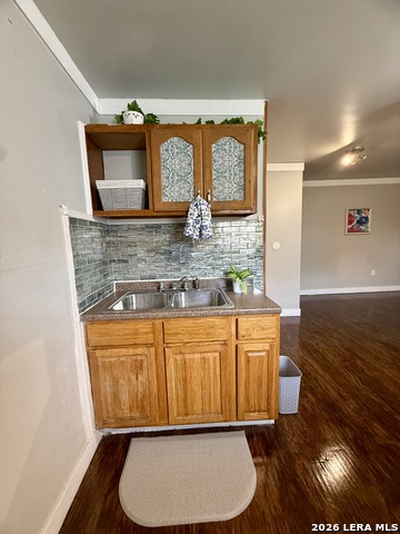 Image 6 of 15 For 810 Haggin St.