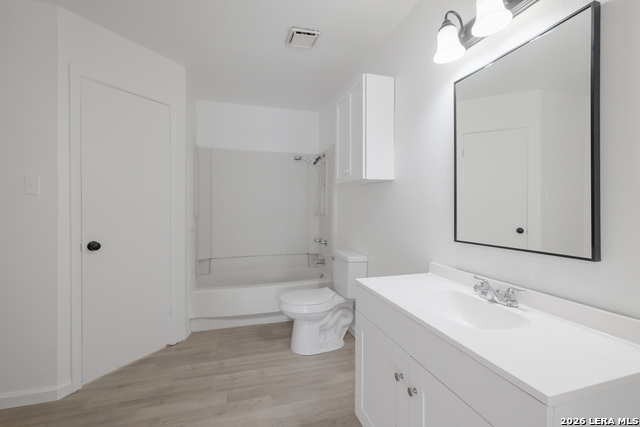 Image 10 of 17 For 6098 Glacier Sun Dr