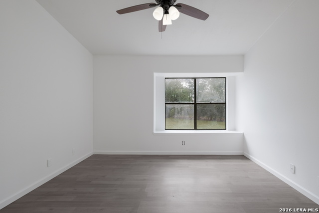 Image 12 of 17 For 6098 Glacier Sun Dr