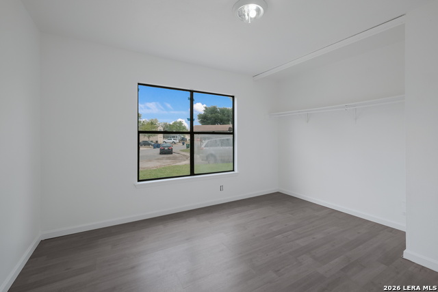 Image 8 of 17 For 6098 Glacier Sun Dr