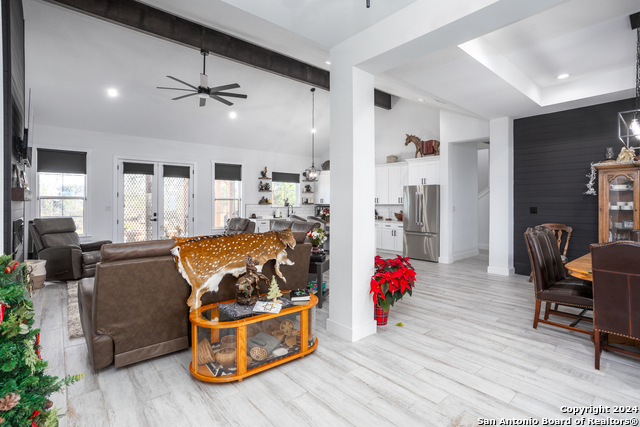 Image 17 of 48 For 23 Waring Rd