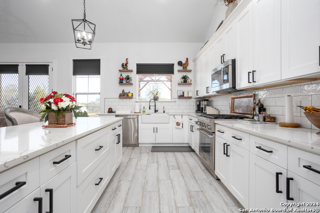 Image 23 of 48 For 23 Waring Rd