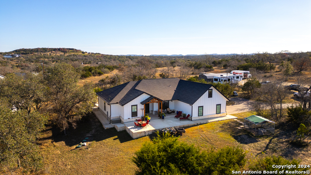 Image 4 of 48 For 23 Waring Rd