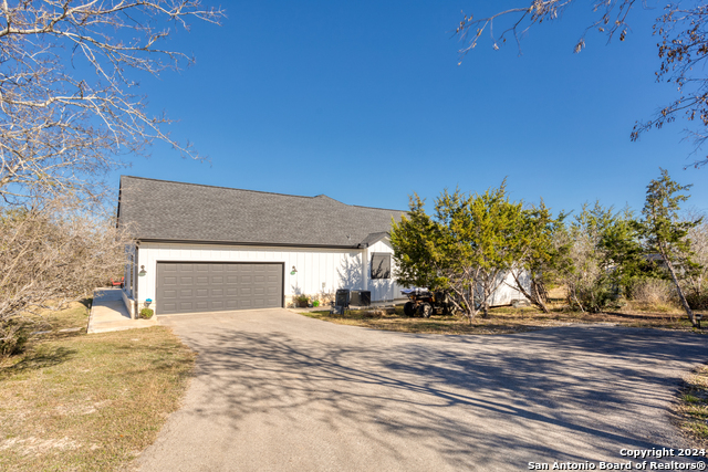 Image 8 of 48 For 23 Waring Rd