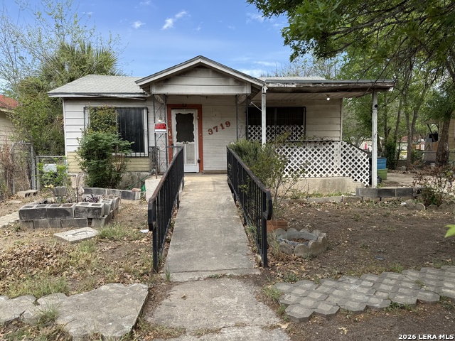 Details for 3719 W Houston St, San Antonio, TX 78207