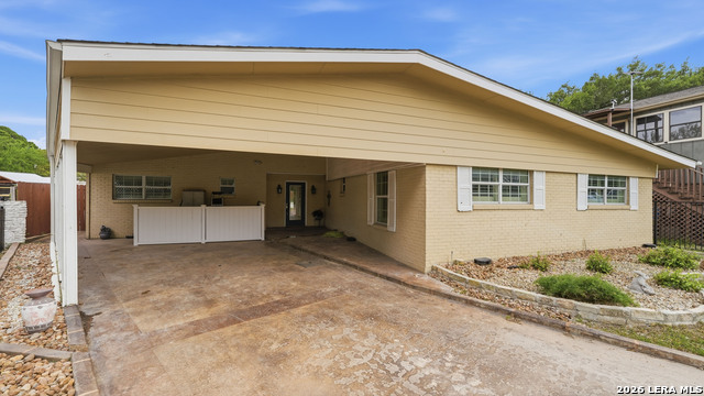 Image 3 of 50 For 156 Trelawney