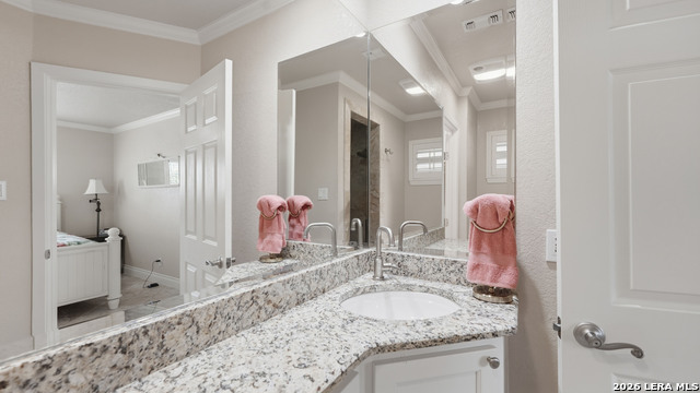 Image 39 of 50 For 156 Trelawney