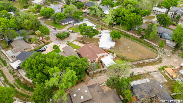 Image 47 of 50 For 156 Trelawney