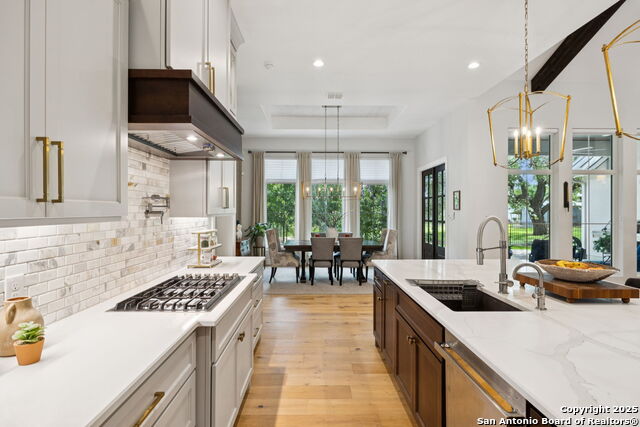 Listing photo id 10 for 929 Coolabah